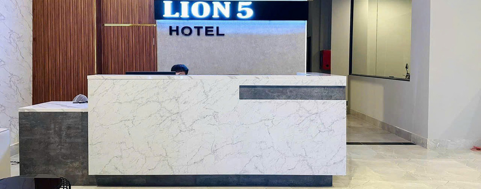 Lion 5 Hotel